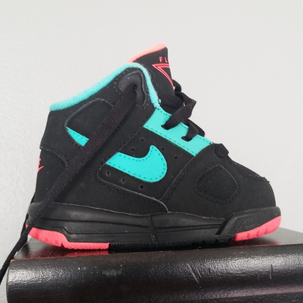 NIKE FLIGHT TODDLER SIZE 4C (GIRLS)